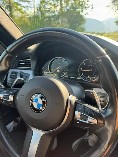 BMW 530d xDrive Touring — Berline de luxe polyvalente, motorisation efficace — Thumbnail 16