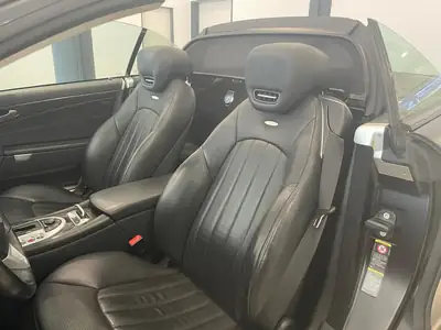 Mercedes-Benz AMG GT Pack Performance — Cabriolet sportif mythique, 62 000 km seulement — Detail