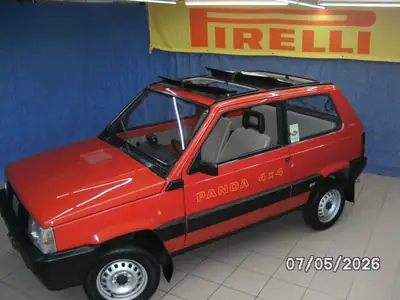 Fiat Panda 999 4x4 Vergaser — L'authentique citadine tout-terrain des années 80 — vue extérieure