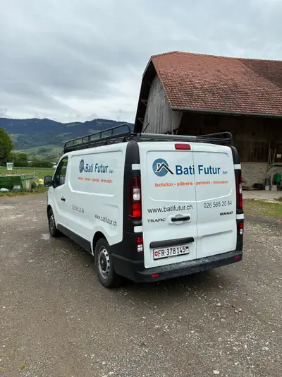Renault Trafic 1.6 dCi 95 — Utilitaire fiable, faible kilométrage, économe — fianco