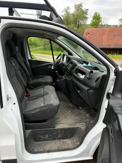 Renault Trafic 1.6 dCi 95 — Utilitaire fiable, faible kilométrage, économe — interni