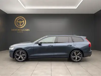 Volvo V60 T8 eAWD R-Design — Hybride rechargeable performant, 128'000 km — Seitenansicht