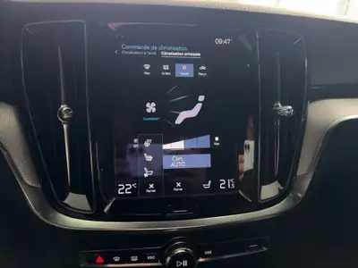 Volvo V60 T8 eAWD R-Design — Hybride rechargeable performant, 128'000 km — Miniatur 13