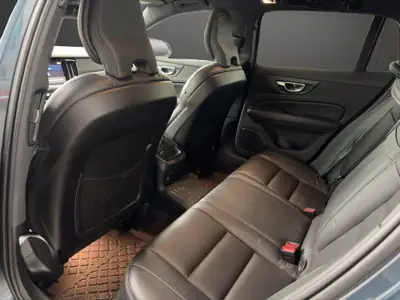 Volvo V60 T8 eAWD R-Design — Hybride rechargeable performant, 128'000 km — Miniatur 21