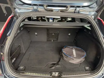 Volvo V60 T8 eAWD R-Design — Hybride rechargeable performant, 128'000 km — Miniatur 23
