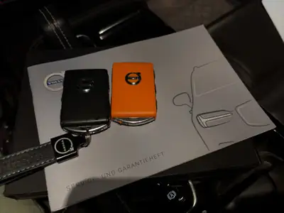 Volvo V60 T8 eAWD R-Design — Hybride rechargeable performant, 128'000 km — Miniatur 26