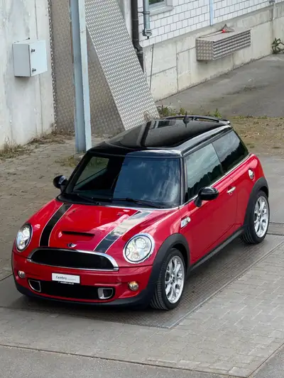 MINI Cooper S 2011 — Sportive compacte rouge, moteur 184 ch et très bon état — Miniature 10