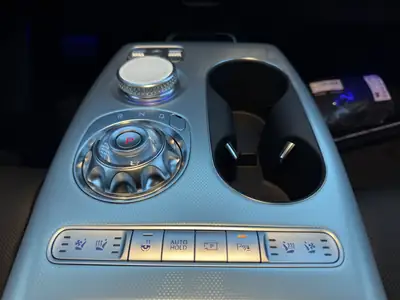 Genesis GV60 77.4 kWh Sport AWD — Coupé électrique premium, 3000 km seulement — Miniatur 13