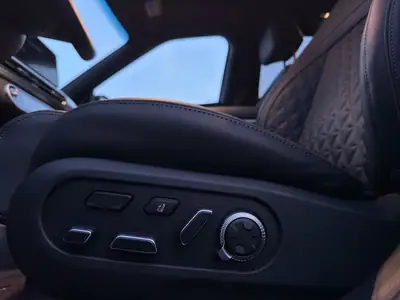 Genesis GV60 77.4 kWh Sport AWD — Coupé électrique premium, 3000 km seulement — Miniatur 21