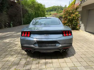 Ford Mustang 5.0 GT 2024 — Muscle car légendaire, suspension Magnetic Ride, quasi neuve — detail
