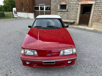Ford Mustang GT 5.0 V8 Cabriolet — Légende américaine, 58'000 km seulement — côté
