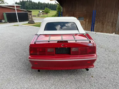 Ford Mustang GT 5.0 V8 Cabriolet — Légende américaine, 58'000 km seulement — tableau de bord