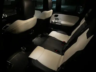 Mercedes-Benz GLB 250 AMG Line 4Matic — SUV compact 7 places, 59'000 km, sans accident — Thumbnail 9