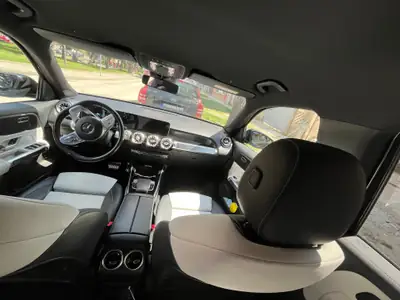 Mercedes-Benz GLB 250 AMG Line 4Matic — SUV compact 7 places, 59'000 km, sans accident — Thumbnail 12