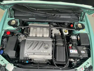 Peugeot 406 Coupé 3.0 V6 — Sportivité rétro et motorisation généreuse — arrière