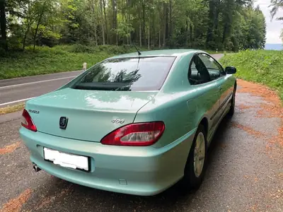 Peugeot 406 Coupé 3.0 V6 — Sportivité rétro et motorisation généreuse — Miniature 10