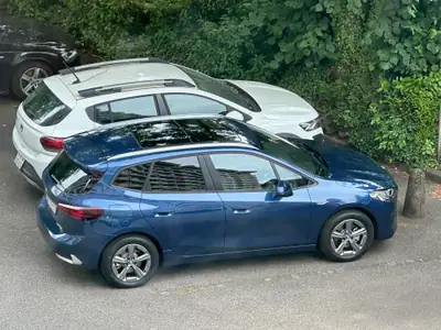 BMW 225e xDrive Active Tourer — Hybride rechargeable, 17'000 km, Quattro saisons — Miniatur 18