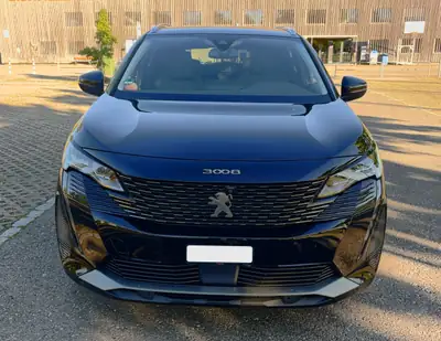 Peugeot 3008 1.2 PureTech Allure Pack — SUV urbain fiable, peu kilométré avec garantie étendue — rear view
