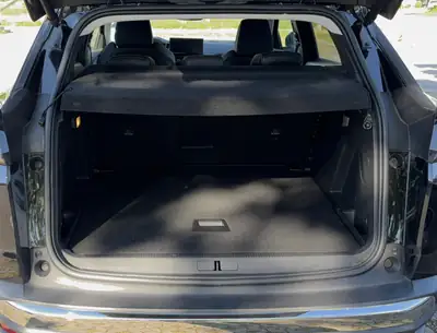 Peugeot 3008 1.2 PureTech Allure Pack — SUV urbain fiable, peu kilométré avec garantie étendue — Thumbnail 12