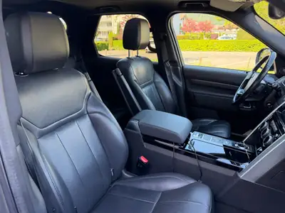 Land Rover Discovery 3.0 TDV6 HSE — SUV robuste 7 places, motorisation puissante et 8 jantes alu incluses — dashboard