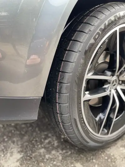 Mercedes-Benz GLE 400 d 4MATIC — SUV premium diesel, entretien récent et équipement complet — Miniature 8