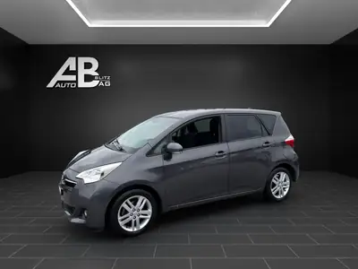 Toyota Verso-S 1.33 Linea Luna — Monospace compact fiable, révision complète — side view