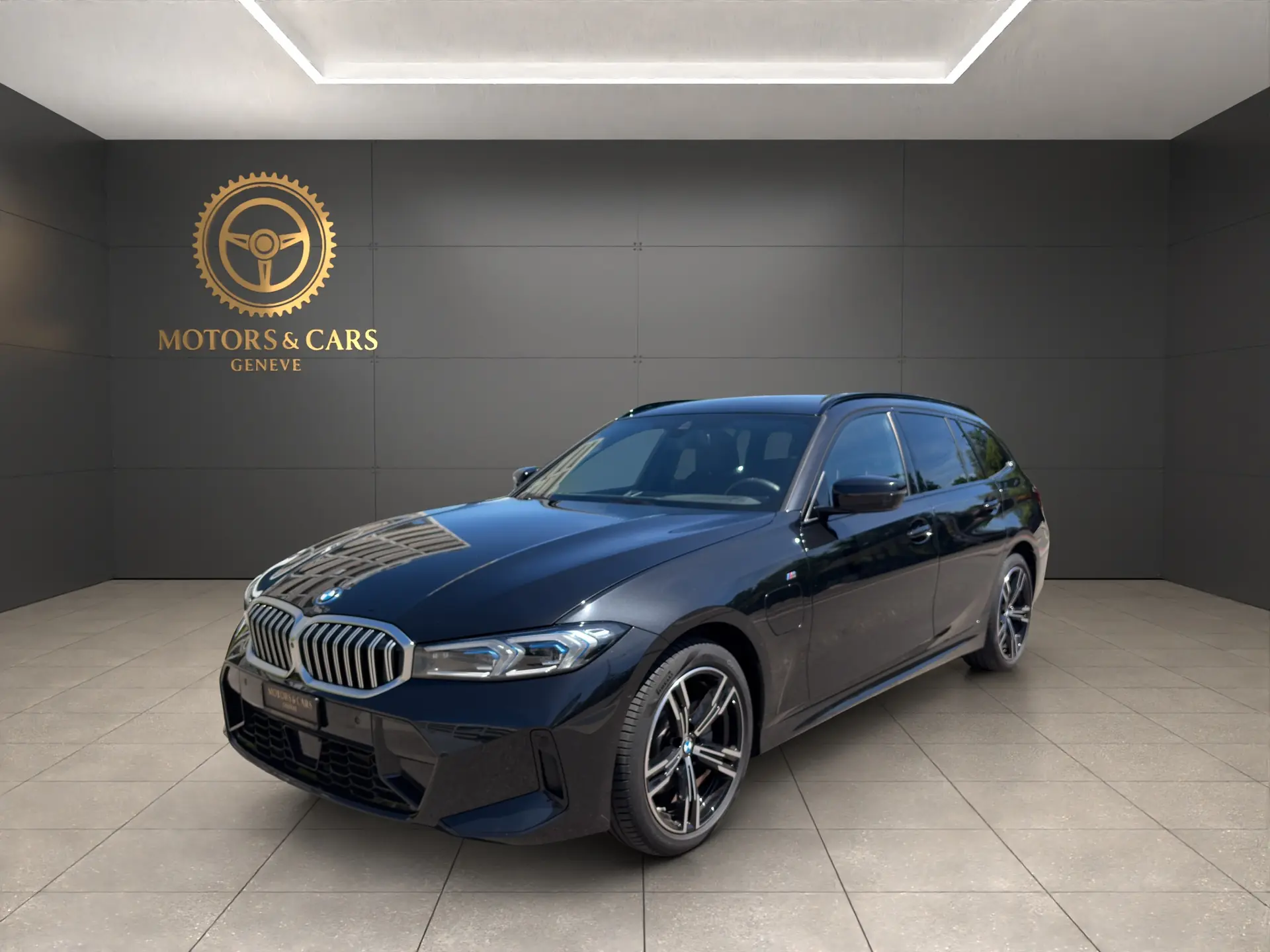 BMW 330e xDrive Touring M Sport — Hybride rechargeable, 12'000 km seulement