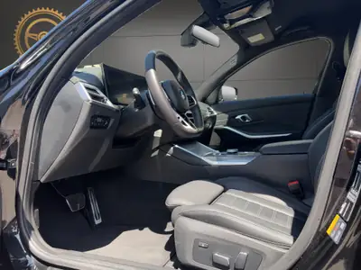 BMW 330e xDrive Touring M Sport — Hybride rechargeable, 12'000 km seulement — Miniatur 9