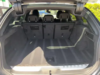 BMW 330e xDrive Touring M Sport — Hybride rechargeable, 12'000 km seulement — Miniatur 15