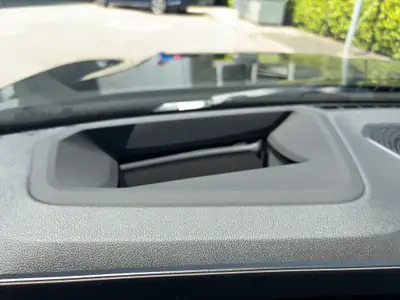 BMW 330e xDrive Touring M Sport — Hybride rechargeable, 12'000 km seulement — Miniatur 18