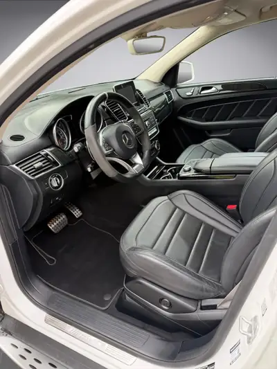 Mercedes-Benz GLE 63 AMG Coupé — SUV sportif 585 ch, barely 57'000 km — Thumbnail 9