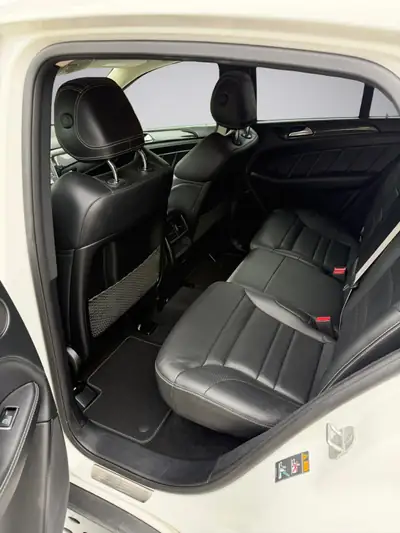 Mercedes-Benz GLE 63 AMG Coupé — SUV sportif 585 ch, barely 57'000 km — Thumbnail 11