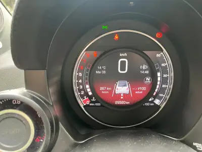 FIAT 500 Abarth 695 XSR — Sportive compacte à 29'600 km, 180 ch dynamiques — Detail