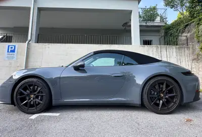 Porsche 911 Carrera 3.0 PDK — Cabriolet iconique, garantie Porsche Approved jusqu'à 2028 — intérieur