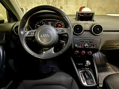 Audi A1 1.4 TFSI COD Attraction — Citadine dynamique, 66'900 km, sans sinistre — Miniatura 9
