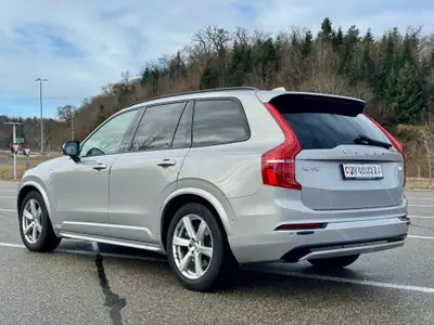 Volvo XC90 T8 TE Ultimate Dark 7 places — Hybride rechargeable premium, moteur électrique neuf — cruscotto