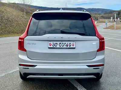 Volvo XC90 T8 TE Ultimate Dark 7 places — Hybride rechargeable premium, moteur électrique neuf — dettaglio