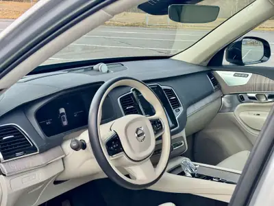 Volvo XC90 T8 TE Ultimate Dark 7 places — Hybride rechargeable premium, moteur électrique neuf — Miniatura 8