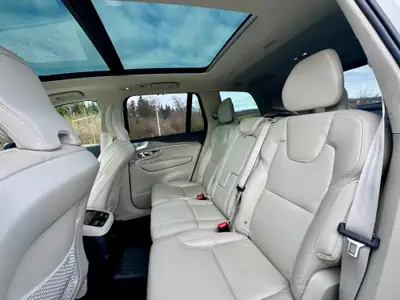 Volvo XC90 T8 TE Ultimate Dark 7 places — Hybride rechargeable premium, moteur électrique neuf — Miniatura 10