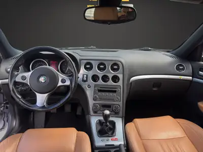 Alfa Romeo 159 Sportwagon 1.8 TBi — Break sportif, moteur turbo, impeccable — Miniatur 13