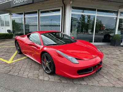 Ferrari 458 Italia 4.5 V8 — Supercar emblématique, 47 800 km, livrée en Suisse — vue extérieure