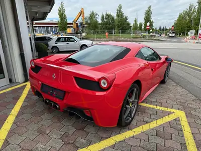 Ferrari 458 Italia 4.5 V8 — Supercar emblématique, 47 800 km, livrée en Suisse — détail