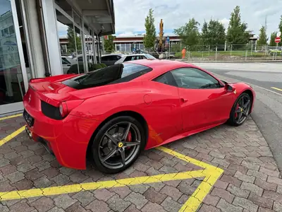Ferrari 458 Italia 4.5 V8 — Supercar emblématique, 47 800 km, livrée en Suisse — tableau de bord