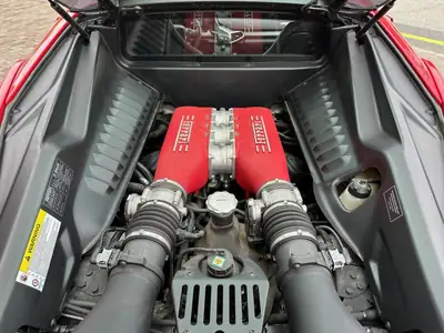 Ferrari 458 Italia 4.5 V8 — Supercar emblématique, 47 800 km, livrée en Suisse — Miniature 12