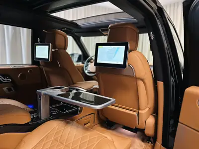 Land Rover Range Rover 3.0 I6D SV Autobiography LWB — Diesel MHEV, 80'000 km, luxe britannique — vista posteriore