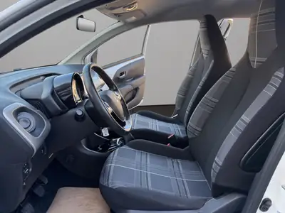 Peugeot 108 1.2 VTi Active — Citadine compacte, entretien à jour, climatisation — Thumbnail 9