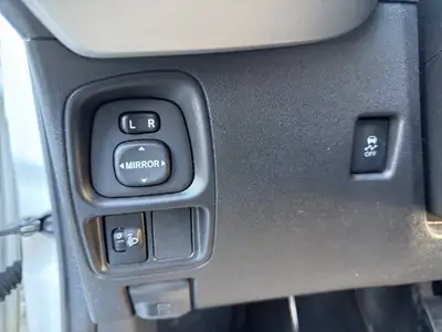 Peugeot 108 1.2 VTi Active — Citadine compacte, entretien à jour, climatisation — Thumbnail 22