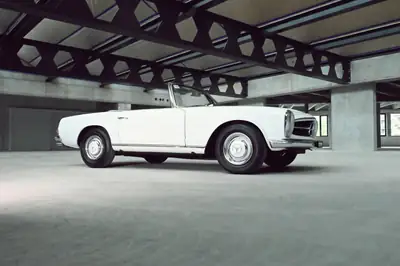 Mercedes-Benz SL 230 — Cabriolet de légende de 1964, livraison suisse d'origine — exterior view