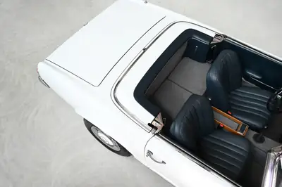 Mercedes-Benz SL 230 — Cabriolet de légende de 1964, livraison suisse d'origine — Thumbnail 10