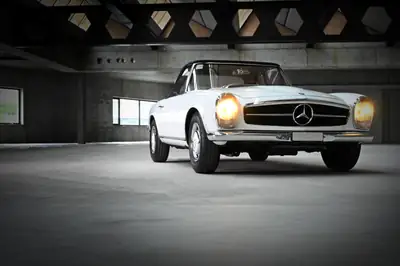 Mercedes-Benz SL 230 — Cabriolet de légende de 1964, livraison suisse d'origine — Thumbnail 18